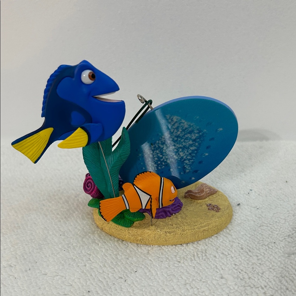 Hallmark Disney•Pixar “Finding Nemo” Marlin & Dory Ornament 2007